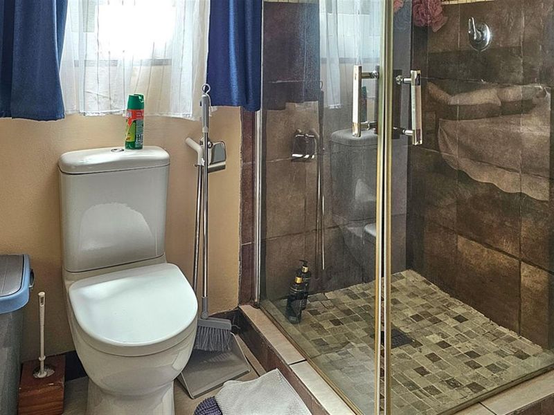 Welcoming Family house with Modern Upgrades - Photo 7