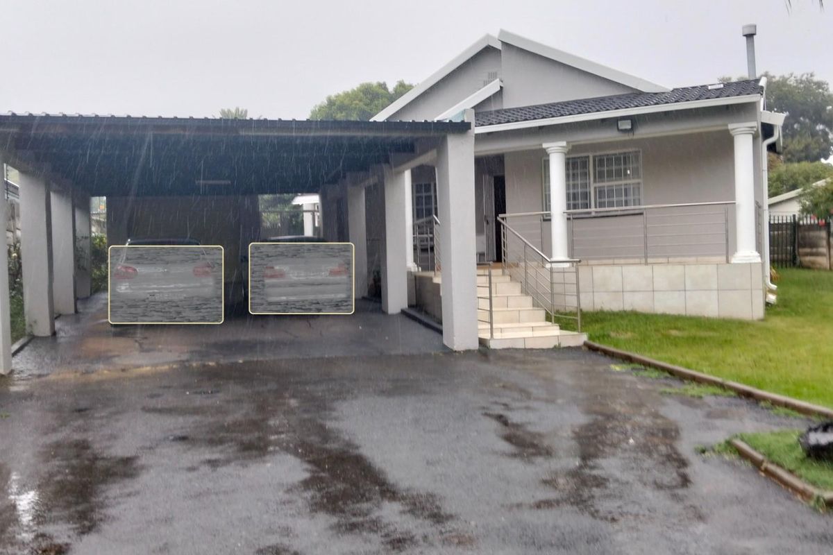 6 Beds 2 Baths 1 Servants Quarters, Single Garage, 4 Carports, 1192sqm  Variety of 12 Fruit Trees - Photo 2