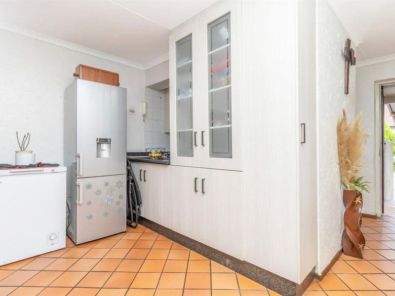 ​AFFORDABLE SINGLE-STOREY UNIT, PET-FRIENDLY WITH GARDEN... AND NO STAIRS! - Photo 5
