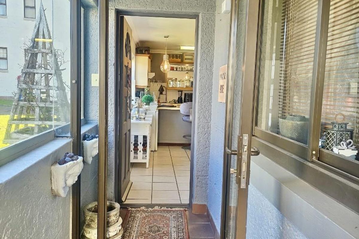 Apartment For Sale in Mossel Bay Golf Estate, Mossel Bay - Photo 4