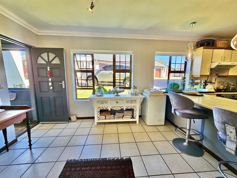 House For Sale in Mossel Bay Golf Estate, Mossel Bay - Photo 8