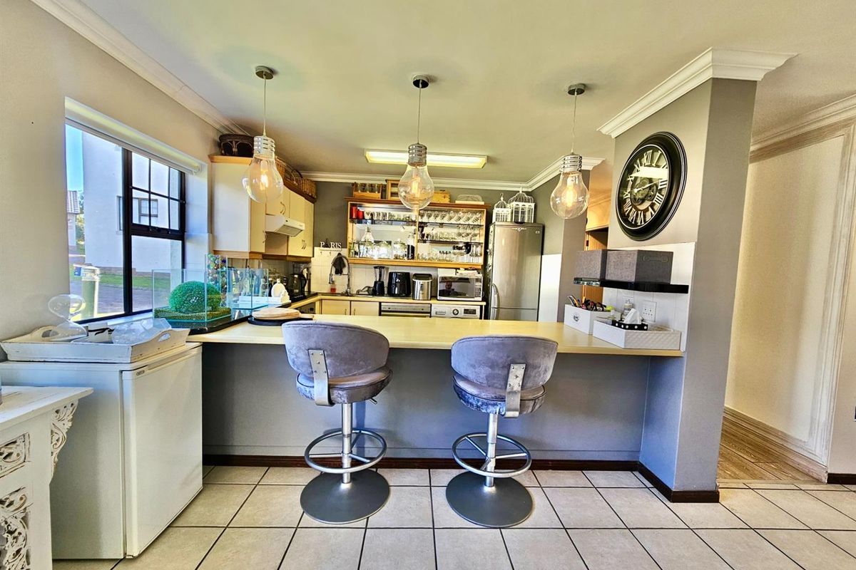 Apartment For Sale in Mossel Bay Golf Estate, Mossel Bay - Photo 5