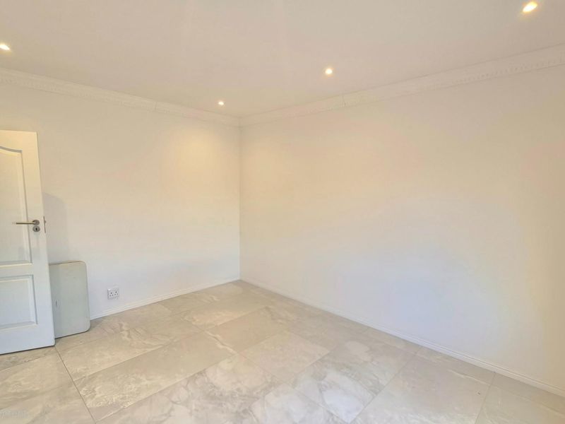 Modern 4-Bedroom Home with Large Plot - Endless Development Potential - Photo 9