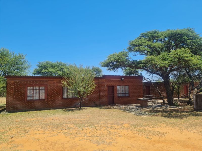 A Rare African Legacy Estate | 2,510 Hectare Luxury Game Farm Near Kimberley - Photo 10