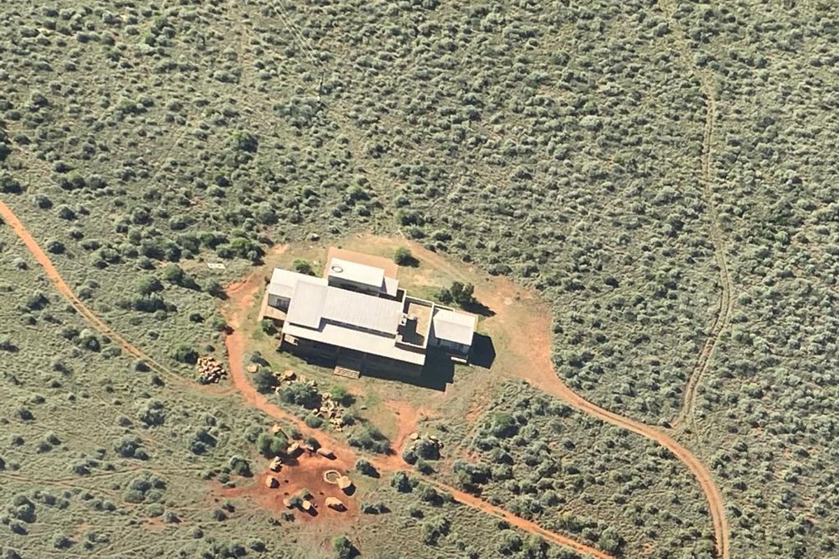 A Rare African Legacy Estate | 2,510 Hectare Luxury Game Farm Near Kimberley - Photo 3