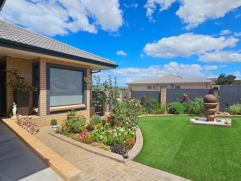 House For Sale in Hartenbos - Photo 2