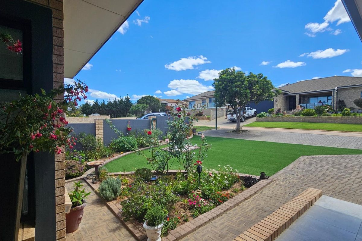 House For Sale in Hartenbos - Photo 4