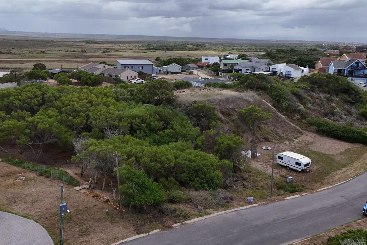 Scenery of the ocean and beyond - Photo 4