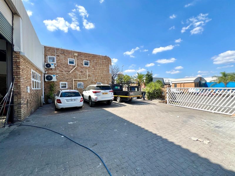 Factory For Sale in Kya Sands, Randburg - Photo 2