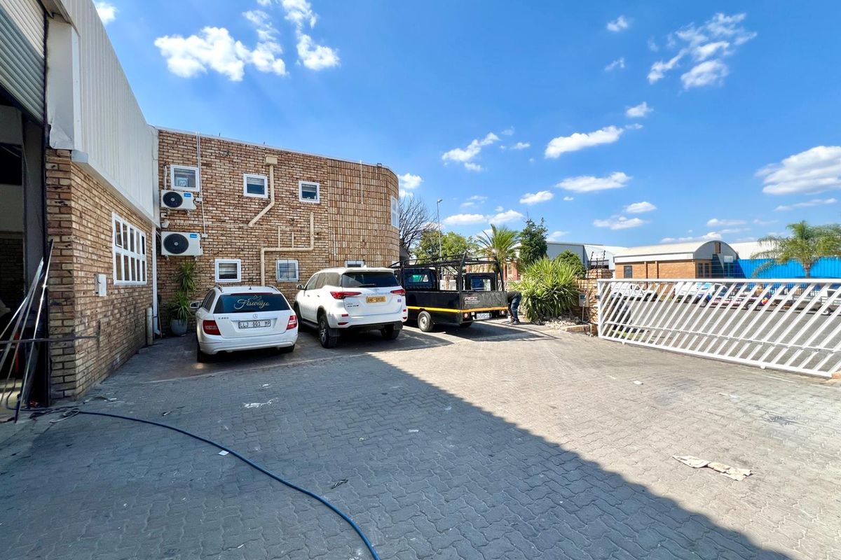 Factory For Sale in Kya Sands, Randburg - Photo 2