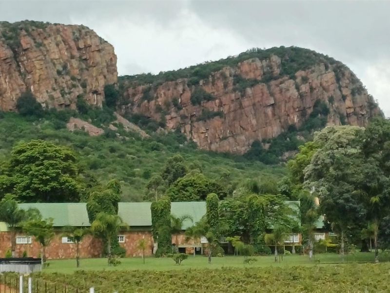 484ha Commercial Farming and Aquaculture Operation with Strong Water and Dual Housing - Photo 2