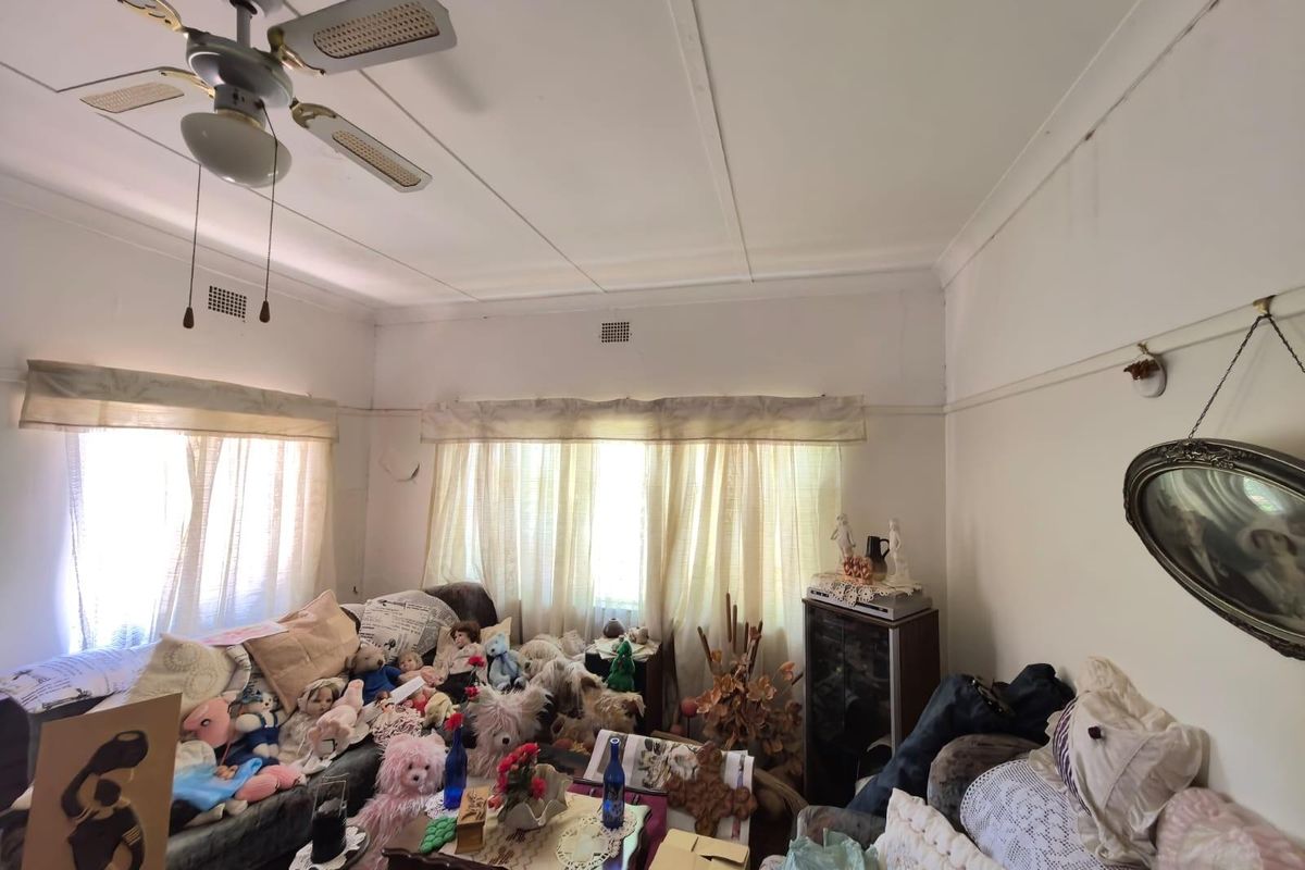 Unlock the Potential: A Spacious Family Canvas in the Heart of Hadison Park, Kimberley - Photo 5