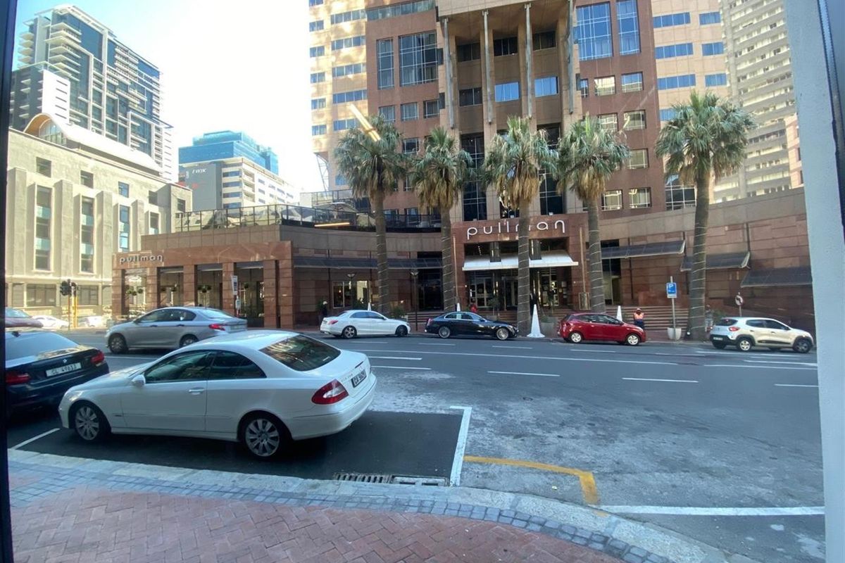 Exceptional Retail Space For Sale in Cape Town City Centre - Photo 3