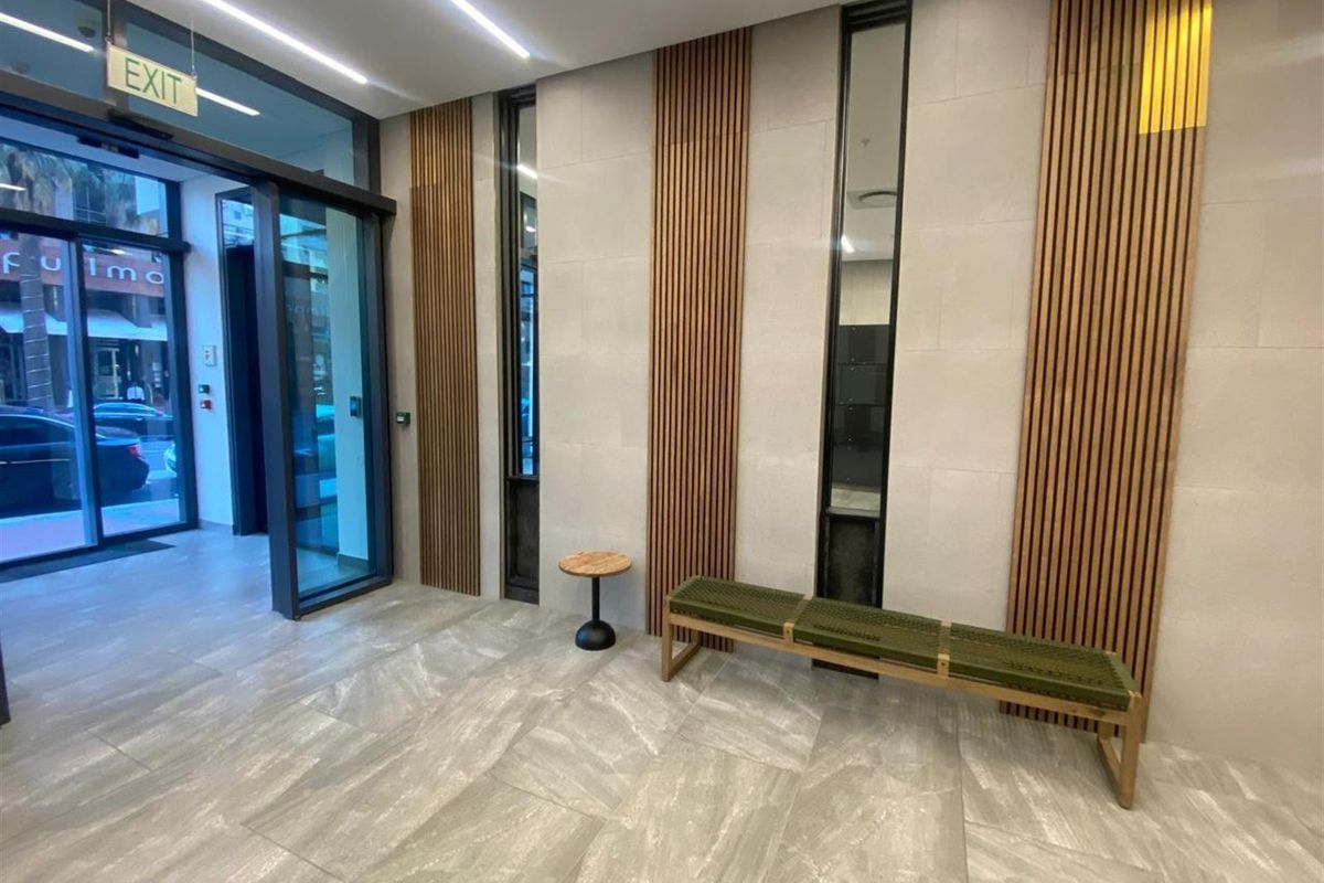Exceptional Retail Space For Sale in Cape Town City Centre - Photo 4