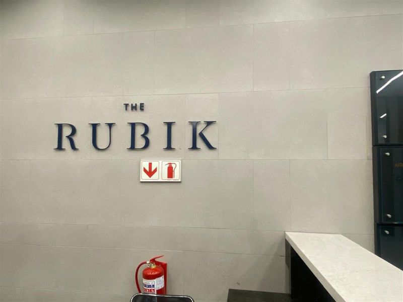 Exceptional Retail Space For Sale in Cape Town City Centre - Photo 9