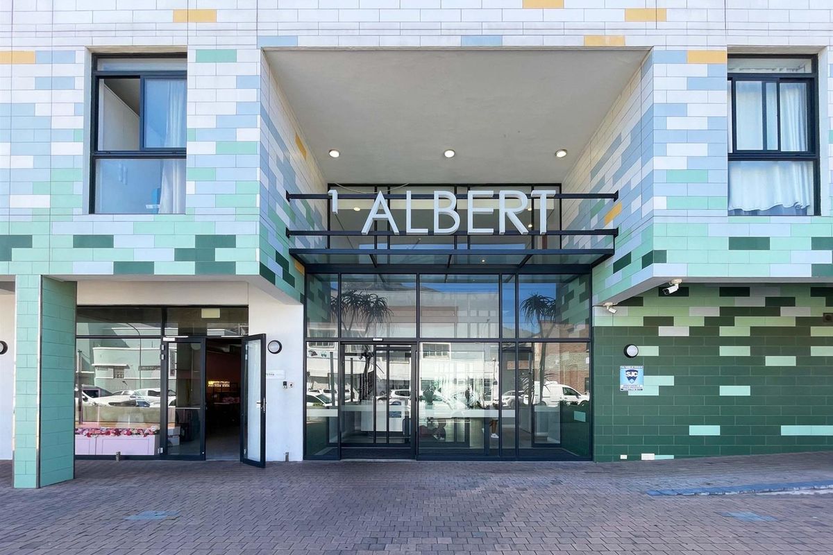 High-Yield Studio Investment with Iconic Cape Town Views in Woodstock - Photo 2