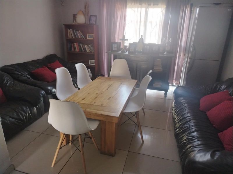 House For Sale in Waldrift, Vereeniging - Photo 4