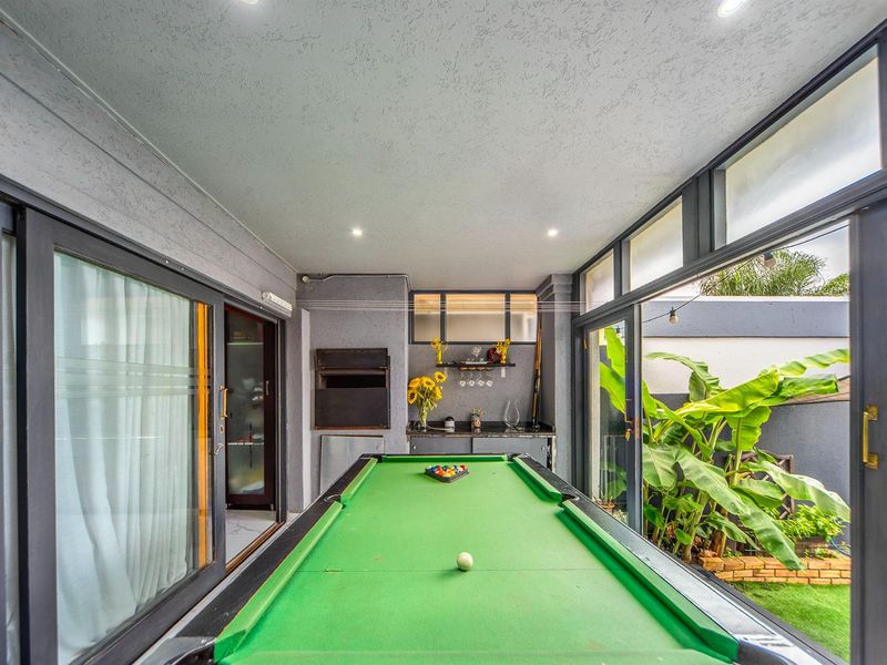 Easy Living - Four Bedroom Townhouse - Photo 9