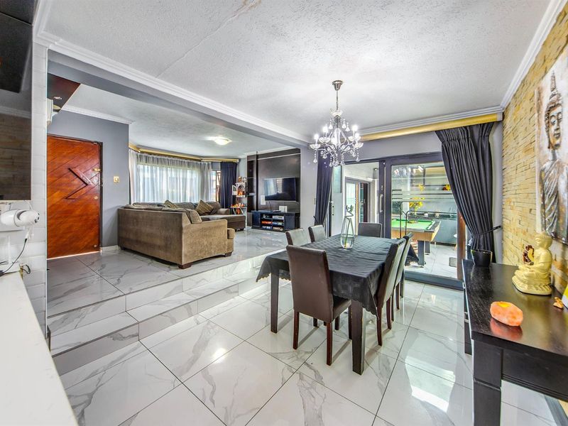 Easy Living - Four Bedroom Townhouse - Photo 3