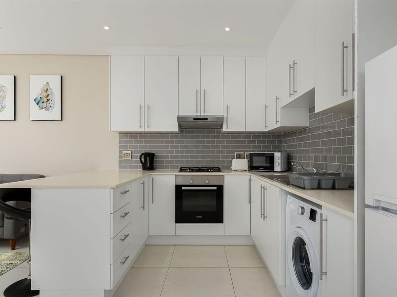 Castella Mare - Airbnb 1 bedroom in exclusive boutique block - Photo 6