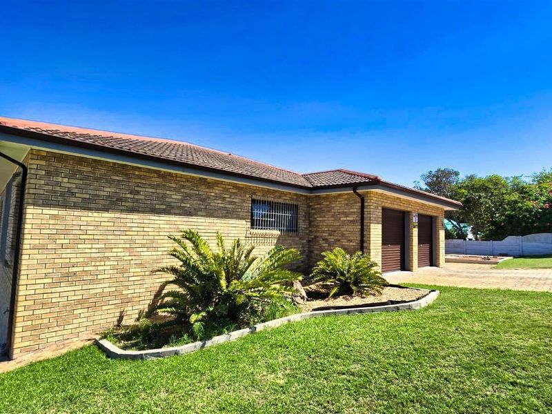 House For Sale in Dana Bay Mossel Bay Western Cape - Photo 4