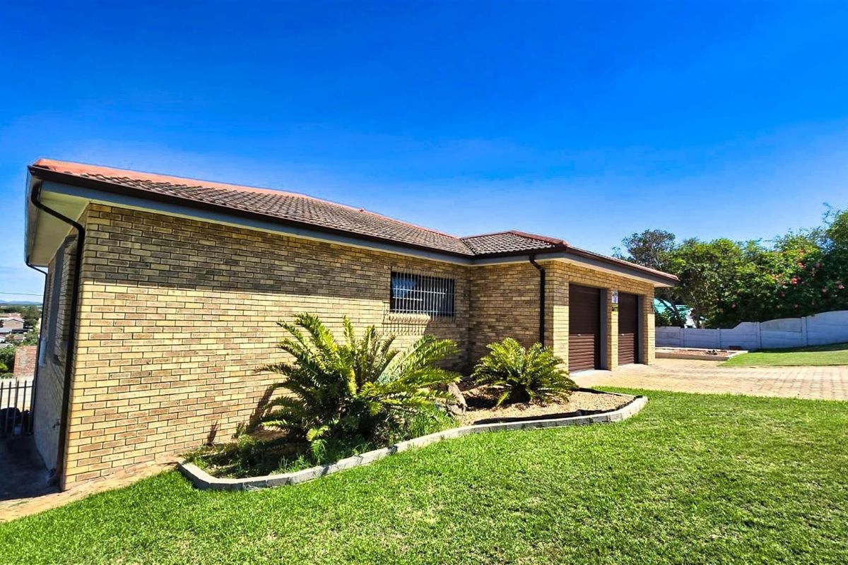 House For Sale in Dana Bay Mossel Bay Western Cape - Photo 4