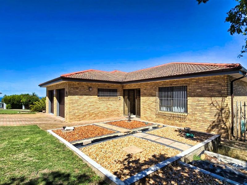 House For Sale in Dana Bay Mossel Bay Western Cape - Photo 3