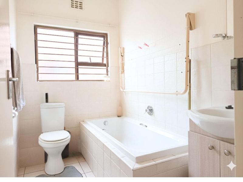 Fresh start in Randpark Ridge, Randburg - Photo 8