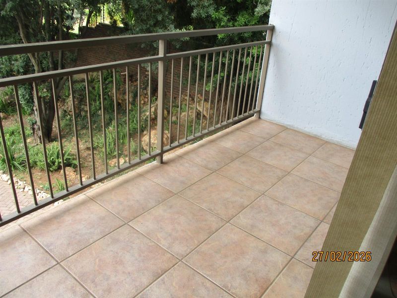 4 Bedroom House with  Offices in Waterkloof Ridge Ext 2 - Photo 2