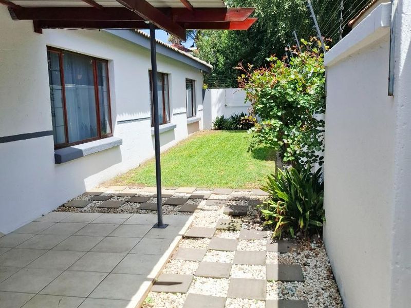 Move-In Ready Family Home in Aerorand - Secure, Well Maintained and Perfectly Located - DUAL MANDATE - Photo 2