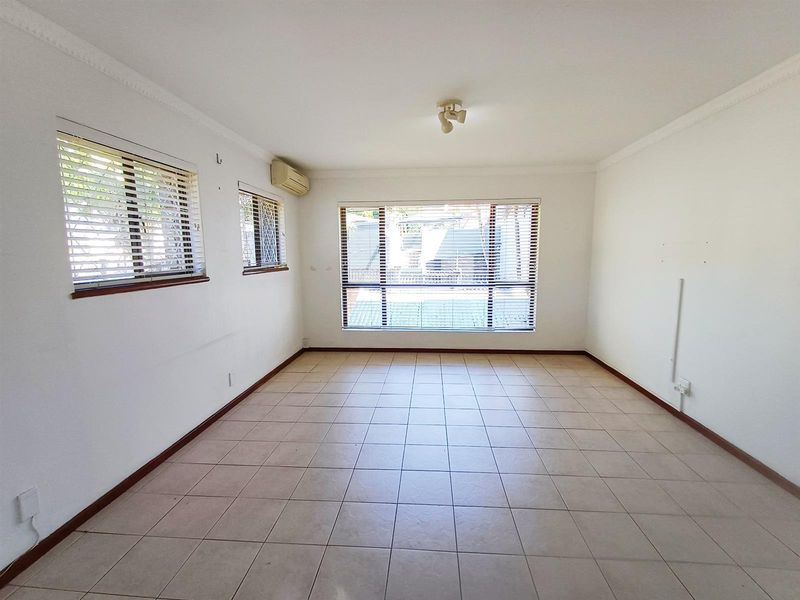 Exquisite Florida Road Apartment for  Rent - Photo 8