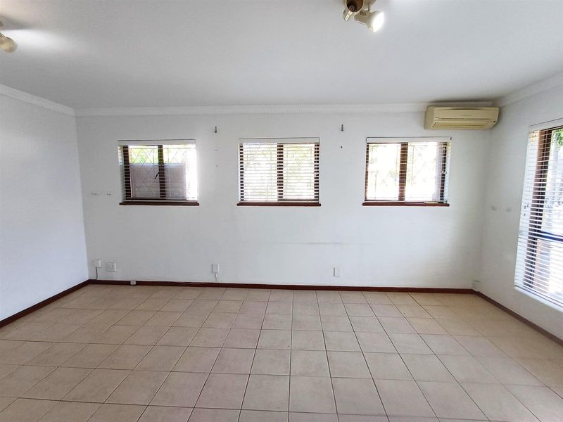 Exquisite Florida Road Apartment for  Rent - Photo 5