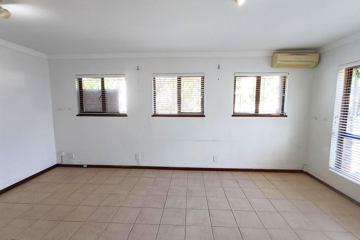 Exquisite Florida Road Apartment for  Rent - Photo 5