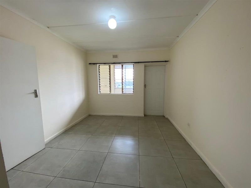 Apartment To Rent in New Germany, Pinetown, KwaZulu Natal R6500 - Photo 5