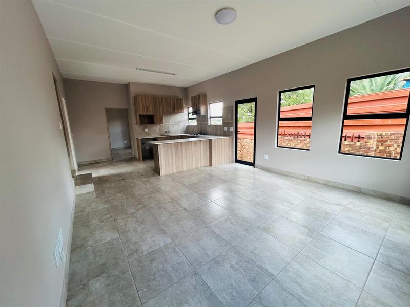 House For Sale in Die Heuwel, Witbank - Photo 6