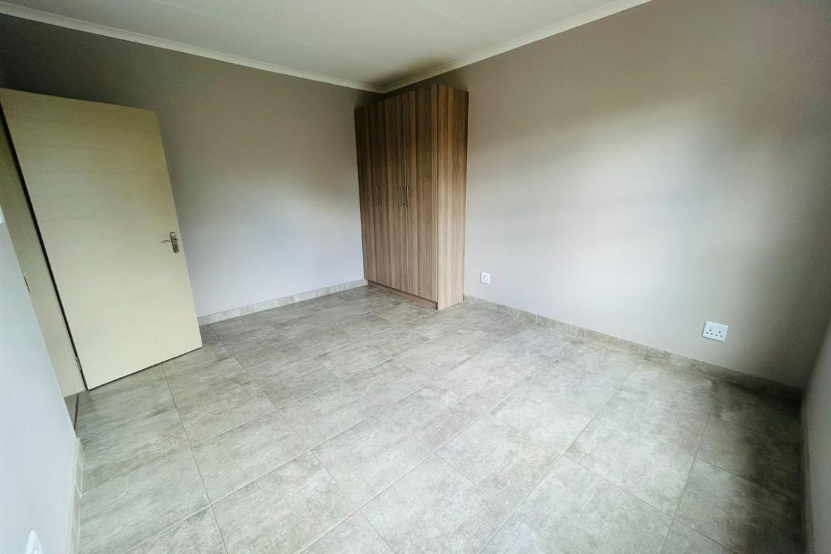 House For Sale in Die Heuwel, Witbank - Photo 4