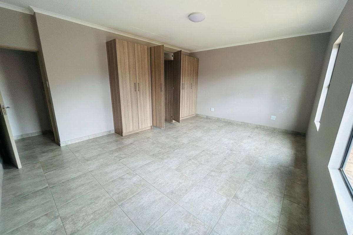 House For Sale in Die Heuwel, Witbank - Photo 2