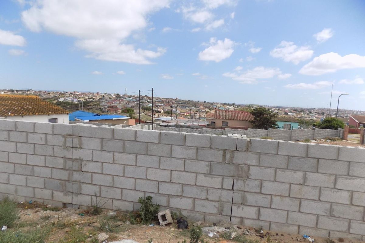 Prime Business Opportunity - 702m2 Walled Vacant Land in Bethelsdorp, Gqeberha - Photo 3