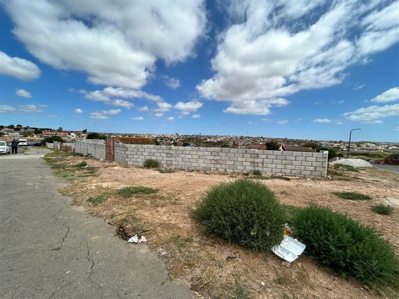 Prime Business Opportunity - 702m2 Walled Vacant Land in Bethelsdorp, Gqeberha - Photo 2