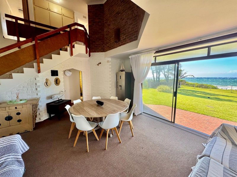 Architecturally Striking Beachfront Home - Photo 8