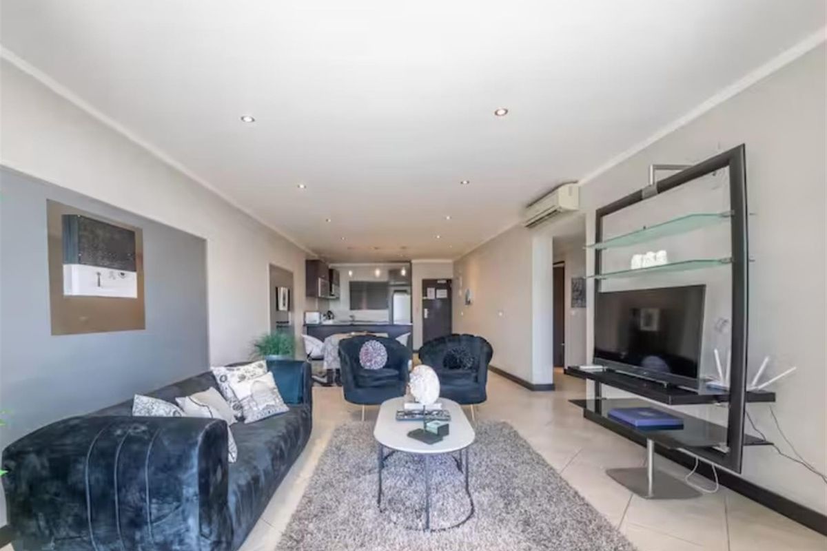 Fully Furnished 2 Bedroom Apartment  with City Views - Photo 4