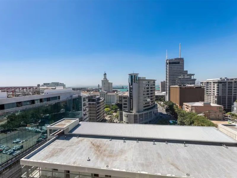 Fully Furnished 2 Bedroom Apartment  with City Views - Photo 6