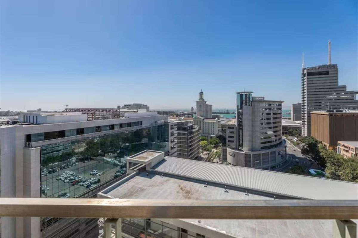 Fully Furnished 2 Bedroom Apartment  with City Views - Photo 5