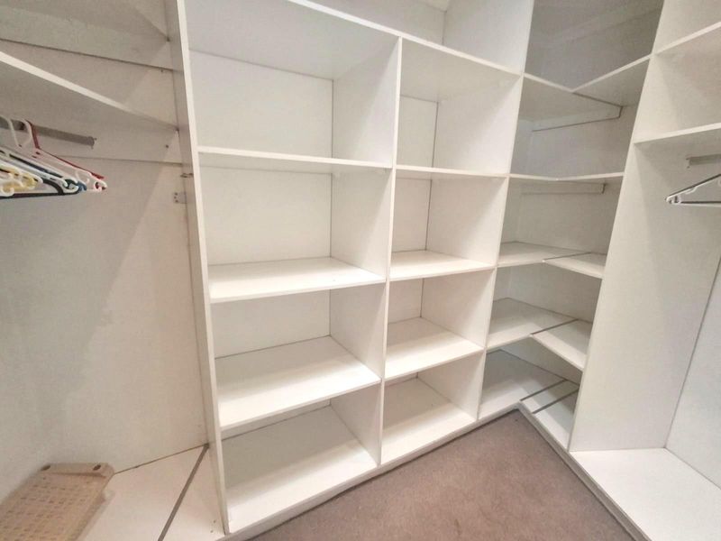 FAMILY HOME OR BUSINESS PREMISES IN BEDFORDVIEW- GATED SECURE STREET - Photo 10