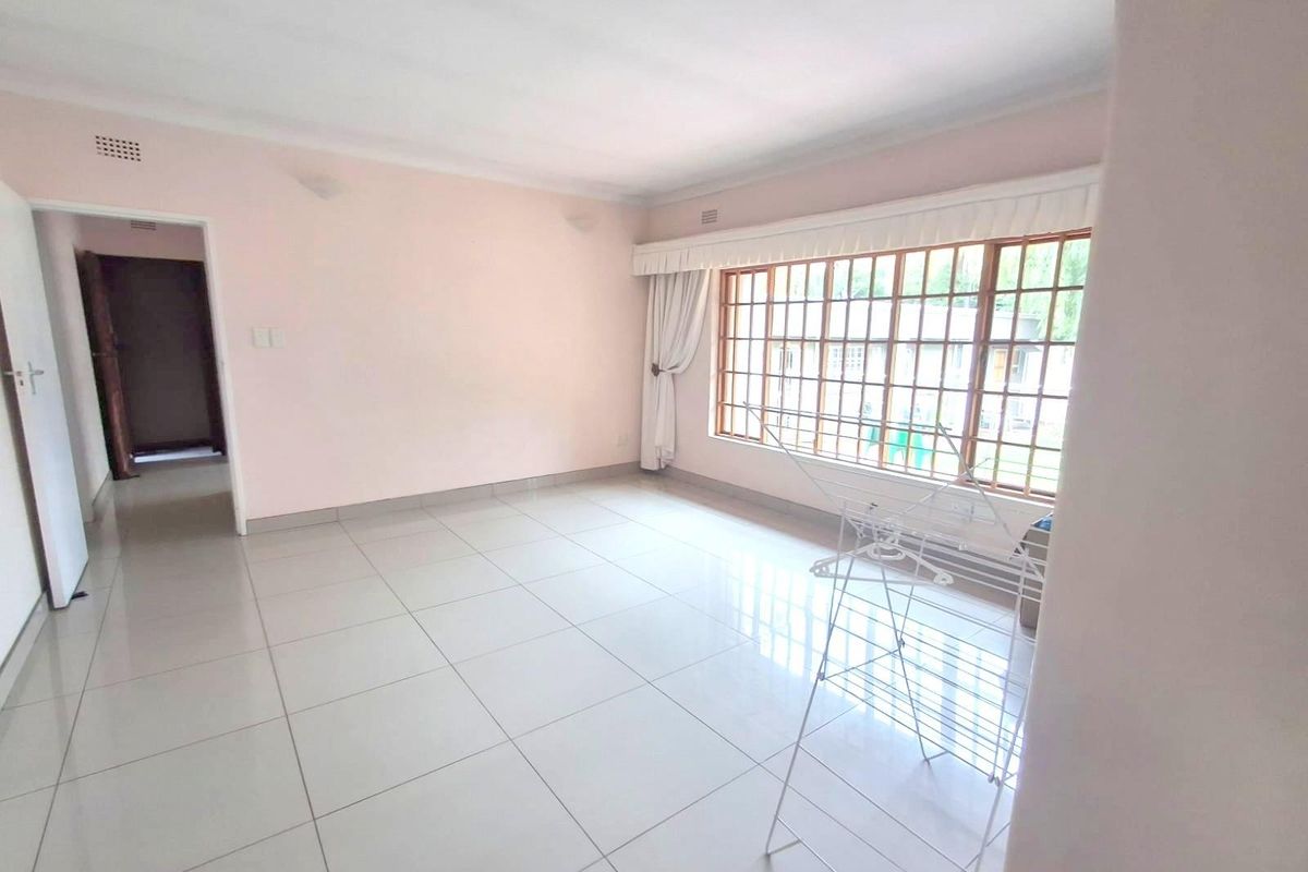 FAMILY HOME OR BUSINESS PREMISES IN BEDFORDVIEW- GATED SECURE STREET - Photo 4