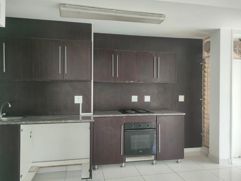 3 Bed Apartment to let Musgrave - Photo 5