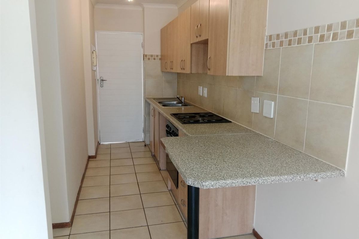 2 Bedroom Apartment to Rent in Montana - Located in Twee Riviere Lifestyle Estate - Photo 5