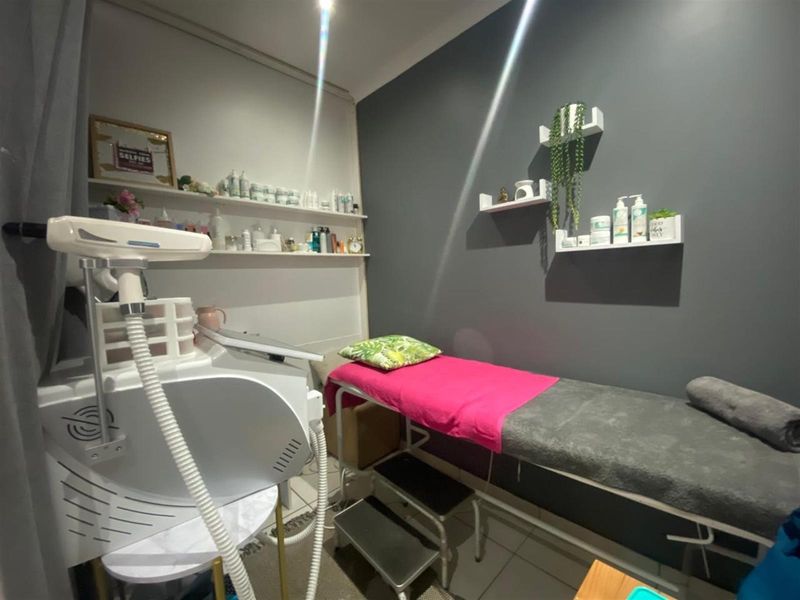 Stunning 1.5-Bedroom Ground Floor Cottage - Durban North - R8,500 - Photo 8