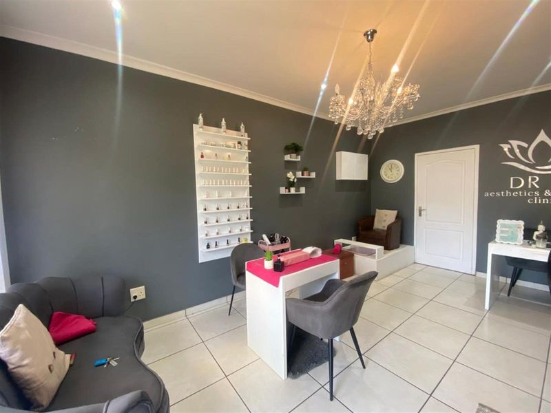 Stunning 1.5-Bedroom Ground Floor Cottage - Durban North - R8,500 - Photo 4