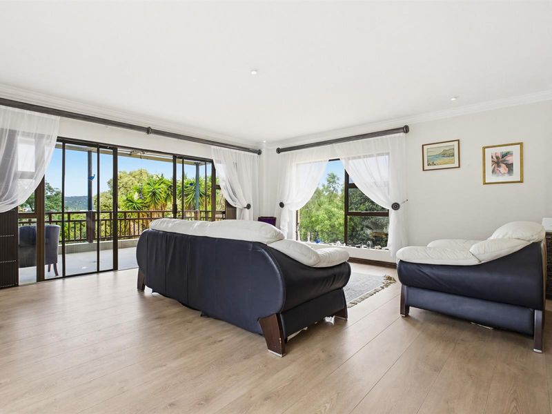 Spacious Home and Cottage with Beautiful Views in a Secure Gated Cul-de-Sac - Photo 7